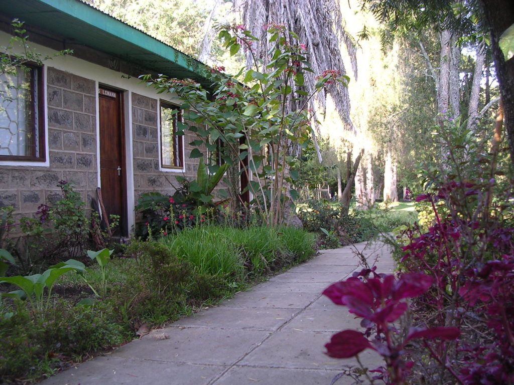 Nanyuki 2004 - Vores fine bungalow i parken