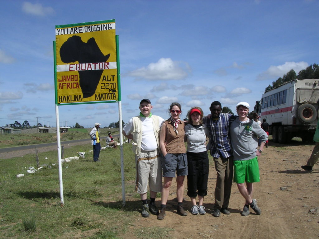 Kenya 2004 - På vej mod Nakuru krydser vi Ækvator