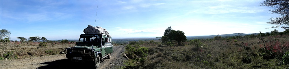 Landroveren - med Mount Kenya i baggrunden