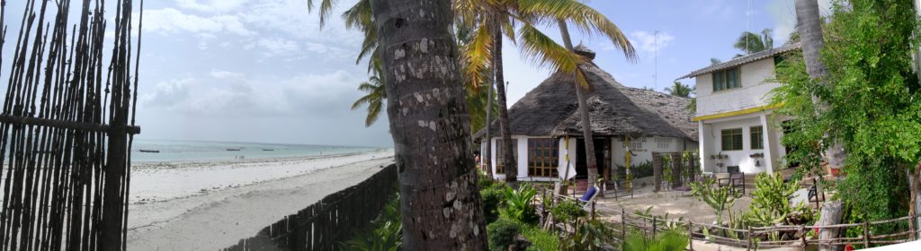 Palm Beach Inn - Lise og jeg boede i stueetagen under den gule kant