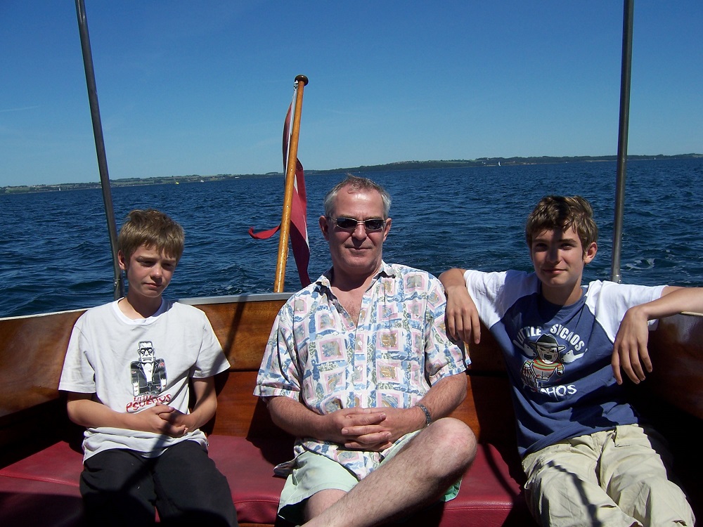 Stig med drengene Bertil og Laurids på Ellebob, 2006